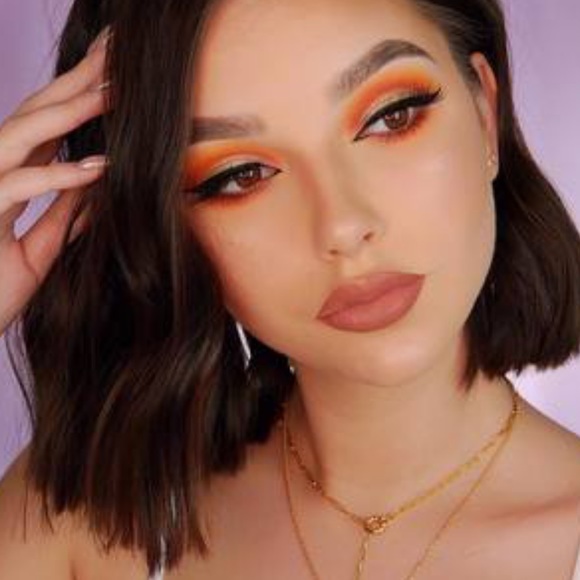 ✨ HUDA BEAUTY Topaz Obsessions Eyeshadow Palette - Picture 8 of 9